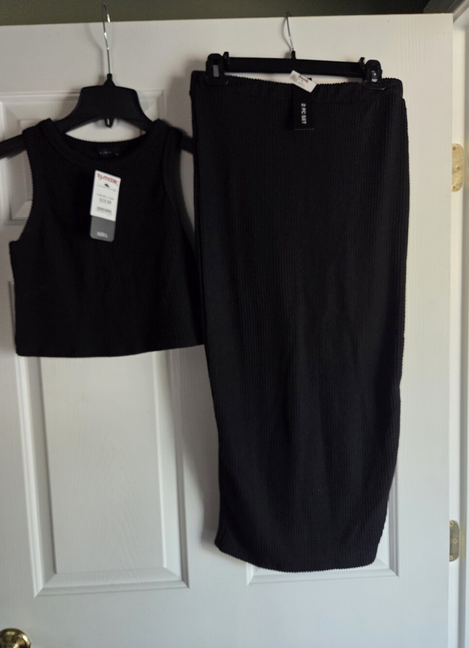 Black Ribbed Midi Skirt - Unbranded
